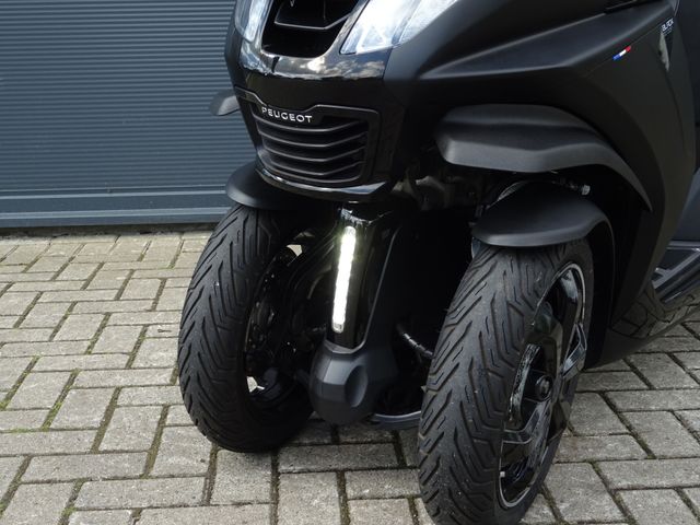 peugeot - metropolis-400