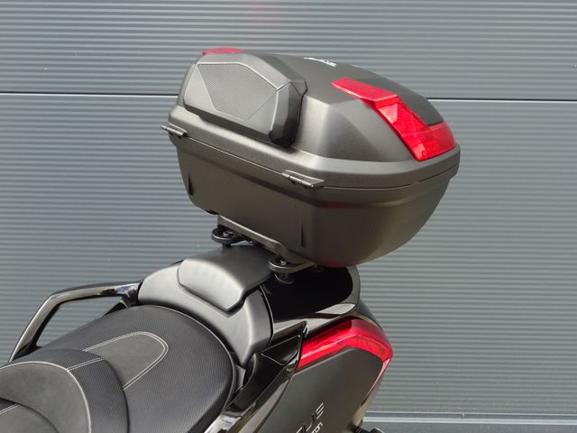 peugeot - metropolis-400