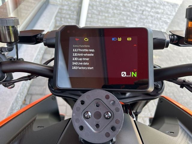 ktm - 1390-super-duke-r-evo