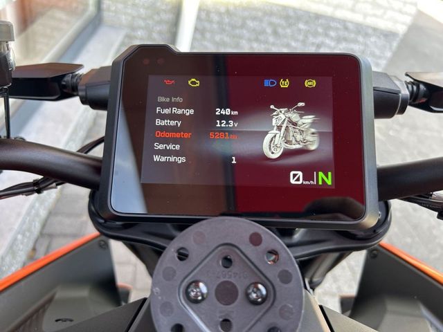 ktm - 1390-super-duke-r-evo