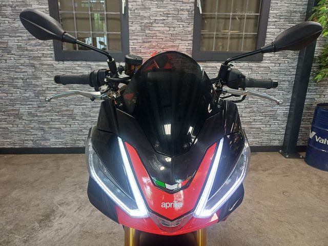 aprilia - tuono--v4-1100-factory