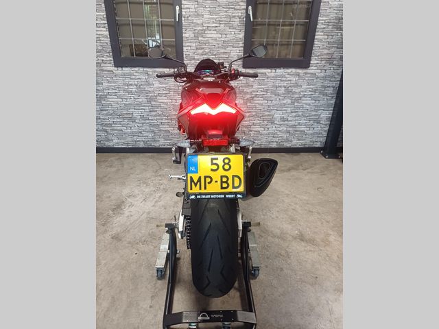 aprilia - tuono--v4-1100-factory