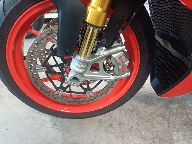 aprilia - tuono--v4-1100-factory