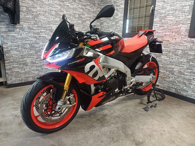 aprilia - tuono--v4-1100-factory