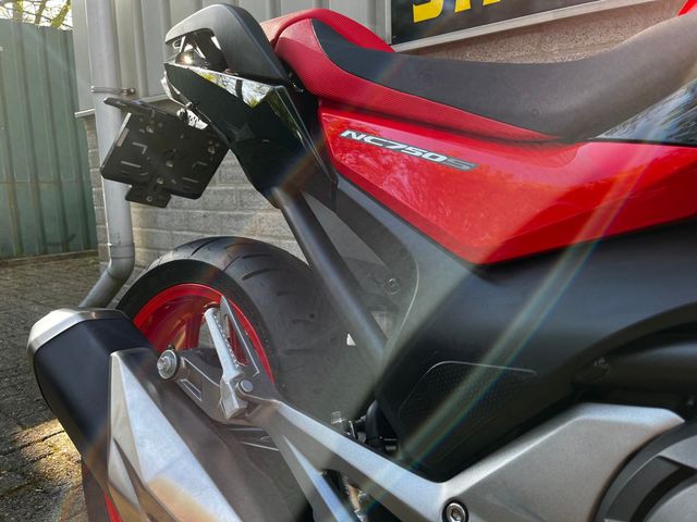 honda - nc-750-s-dct