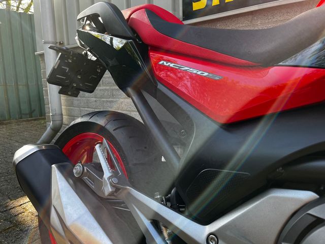honda - nc-750-s-dct