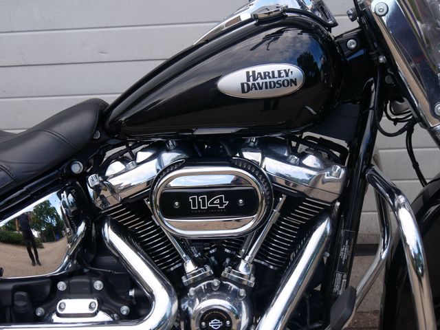 harley-davidson - heritage-softail-classic-114-flstc