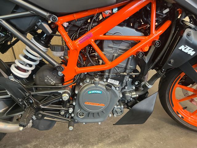 ktm - 125-duke