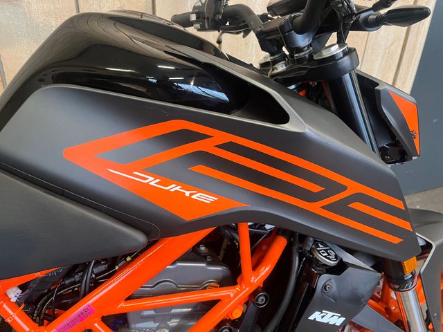 ktm - 125-duke