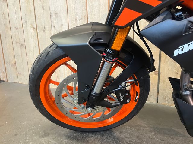 ktm - 125-duke