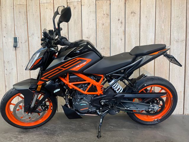 ktm - 125-duke