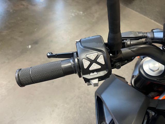 ktm - 125-duke