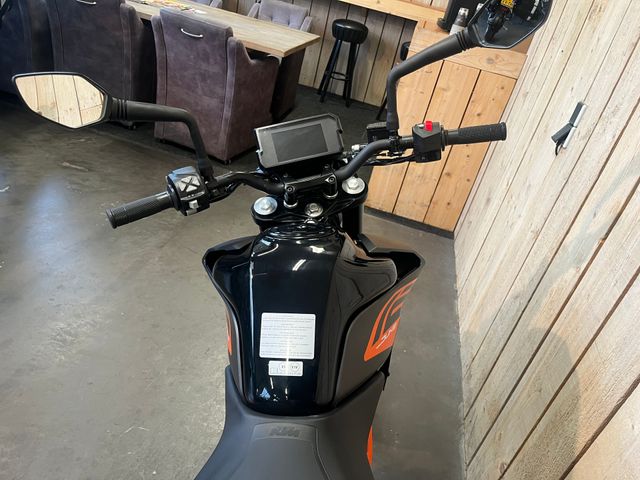 ktm - 125-duke