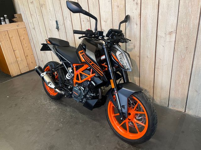 ktm - 125-duke