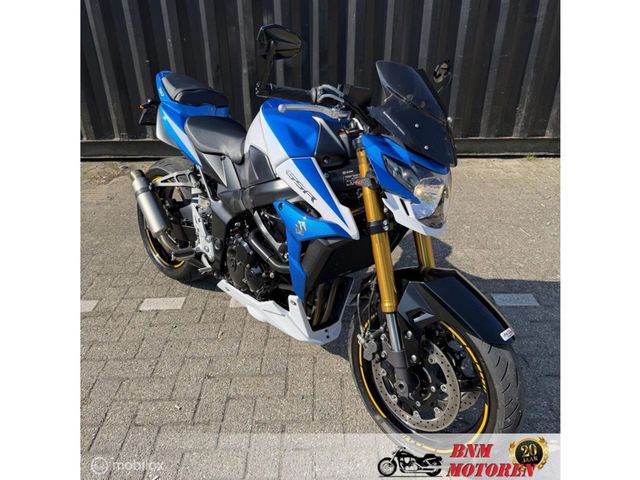 suzuki - gsr-750-a-street-extreme