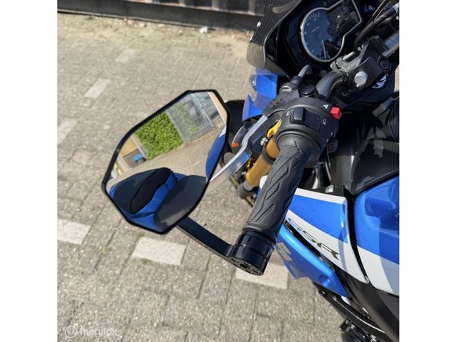 suzuki - gsr-750-a-street-extreme