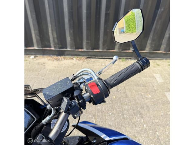 suzuki - gsr-750-a-street-extreme
