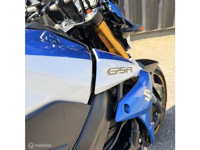 suzuki - gsr-750-a-street-extreme