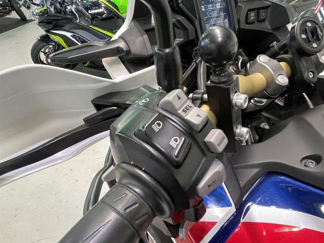 honda - crf-1000-l-africa-twin-dct