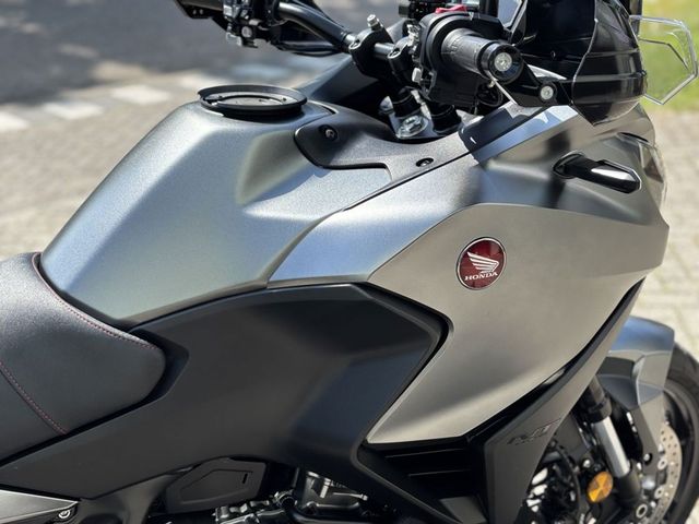 honda - nt-1100-dct
