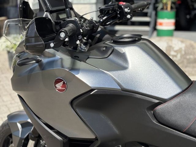 honda - nt-1100-dct