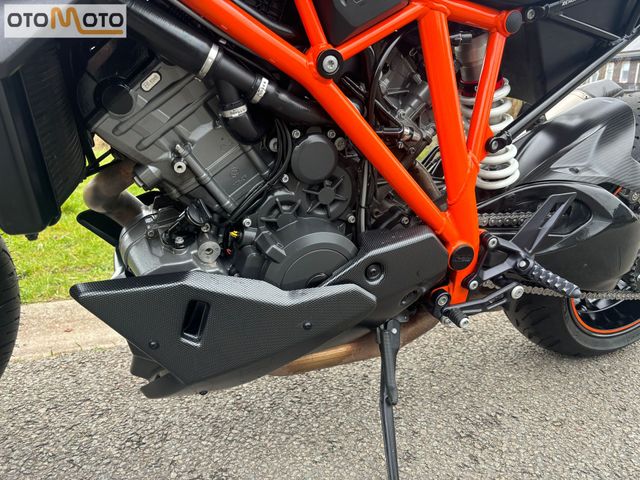 ktm - 1290-super-duke-r