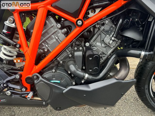ktm - 1290-super-duke-r