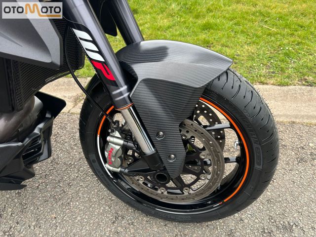 ktm - 1290-super-duke-r