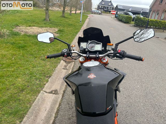 ktm - 1290-super-duke-r