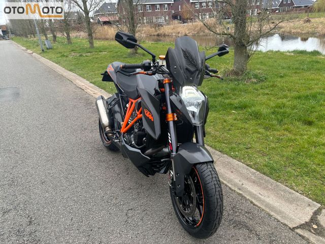 ktm - 1290-super-duke-r