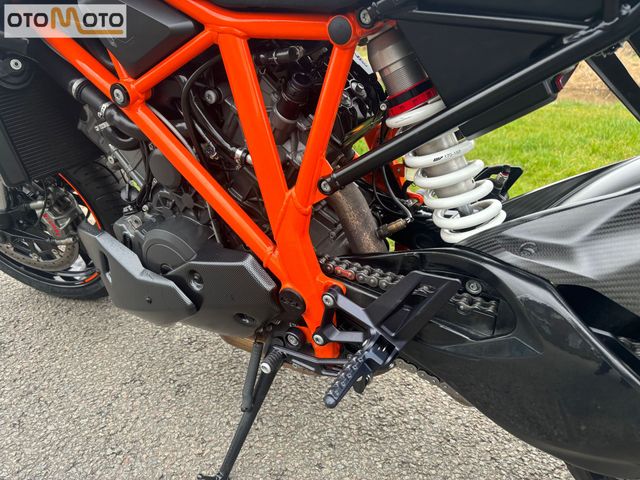 ktm - 1290-super-duke-r