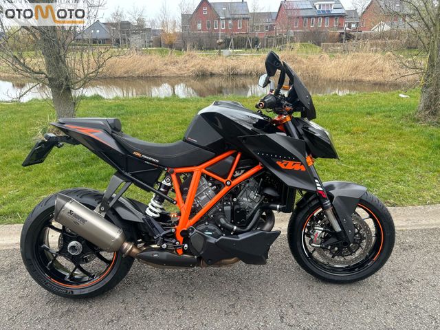 ktm - 1290-super-duke-r