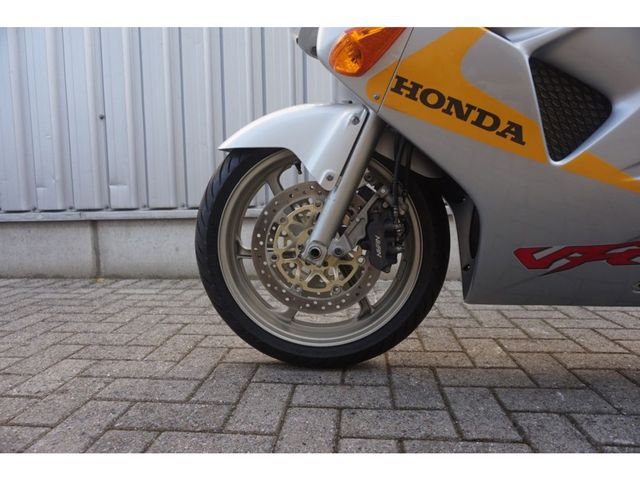 honda - vfr-800