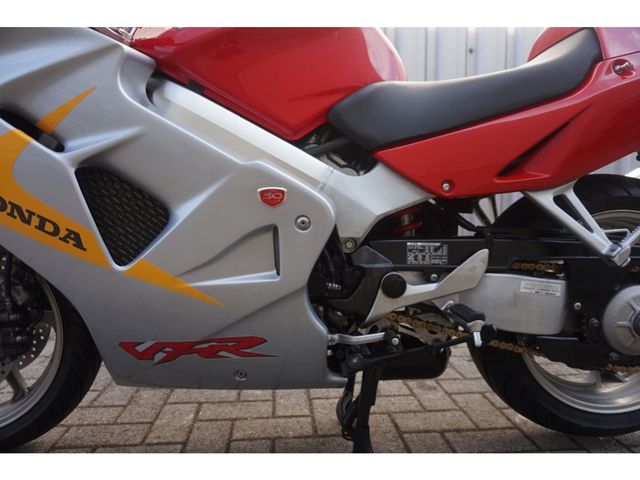 honda - vfr-800