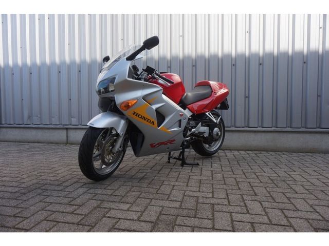 honda - vfr-800
