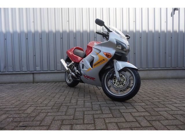 honda - vfr-800