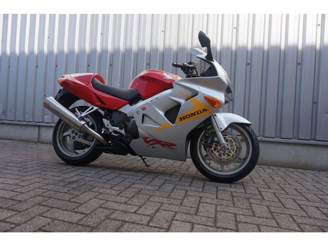 honda - vfr-800