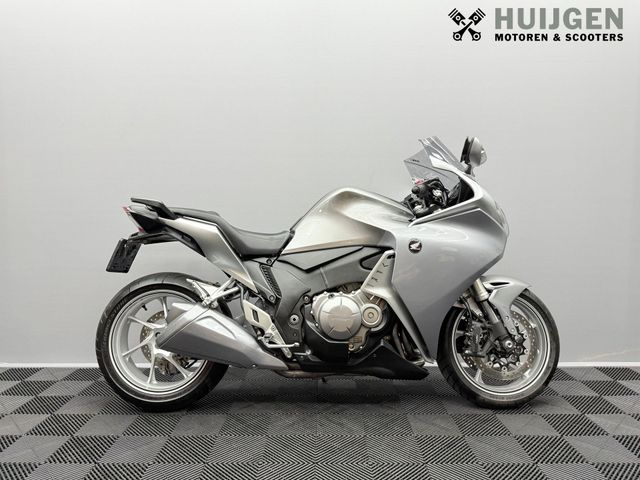 honda - vfr-1200-f