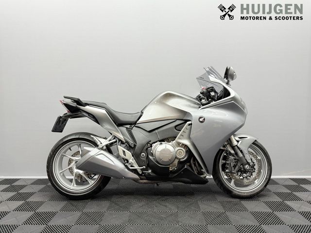 honda - vfr-1200-f