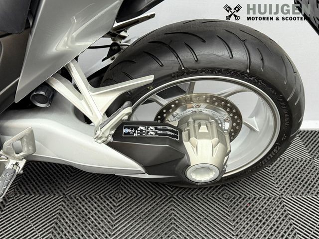 honda - vfr-1200-f