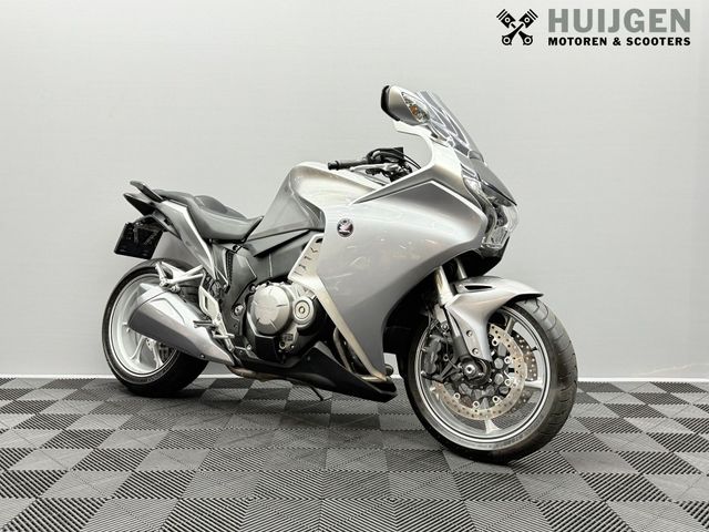 honda - vfr-1200-f