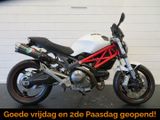 DUCATI MONSTER 696