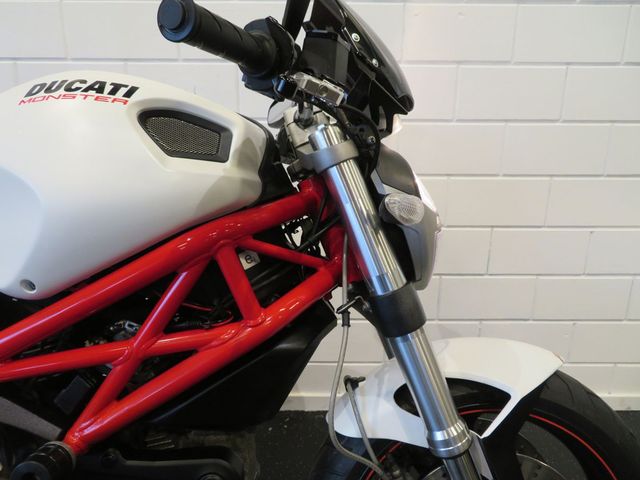 ducati - monster-696
