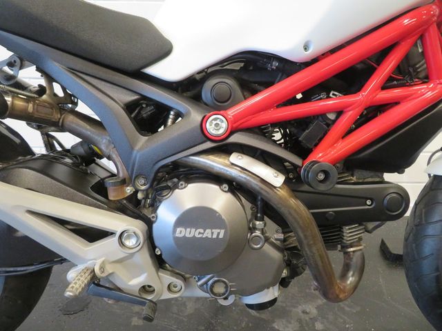 ducati - monster-696