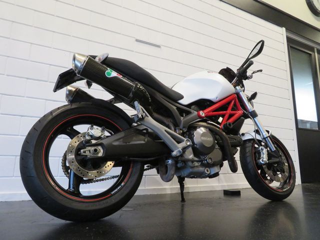 ducati - monster-696