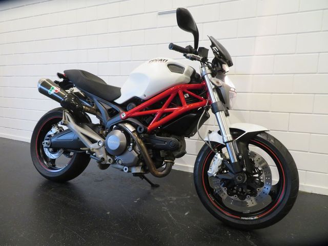 ducati - monster-696