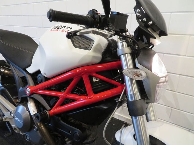 ducati - monster-696