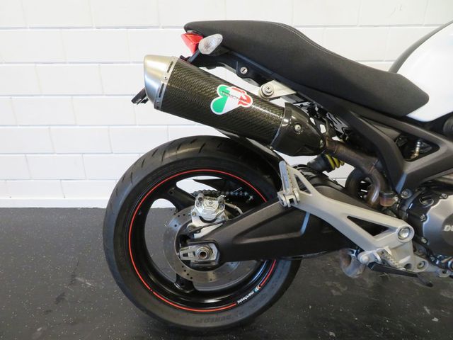 ducati - monster-696