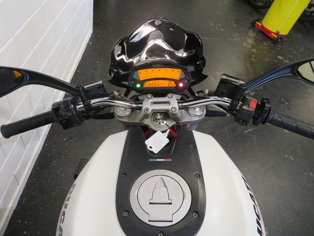 ducati - monster-696