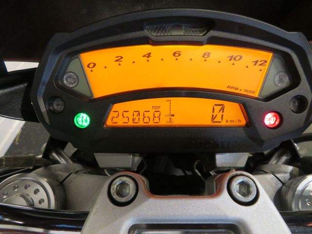 ducati - monster-696